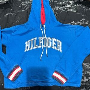 Blue Hilfiger Cropped Hoodie with Red Lining